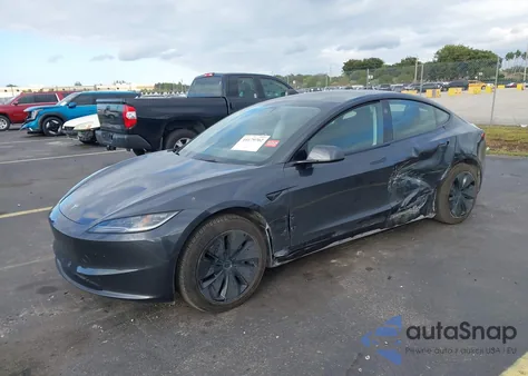 2025 Tesla Model 3 Long Range Rear-Wheel Drive/Standard Rear-Wheel Drive из США, поврежденный, VIN 5YJ3E1EA8SF972696